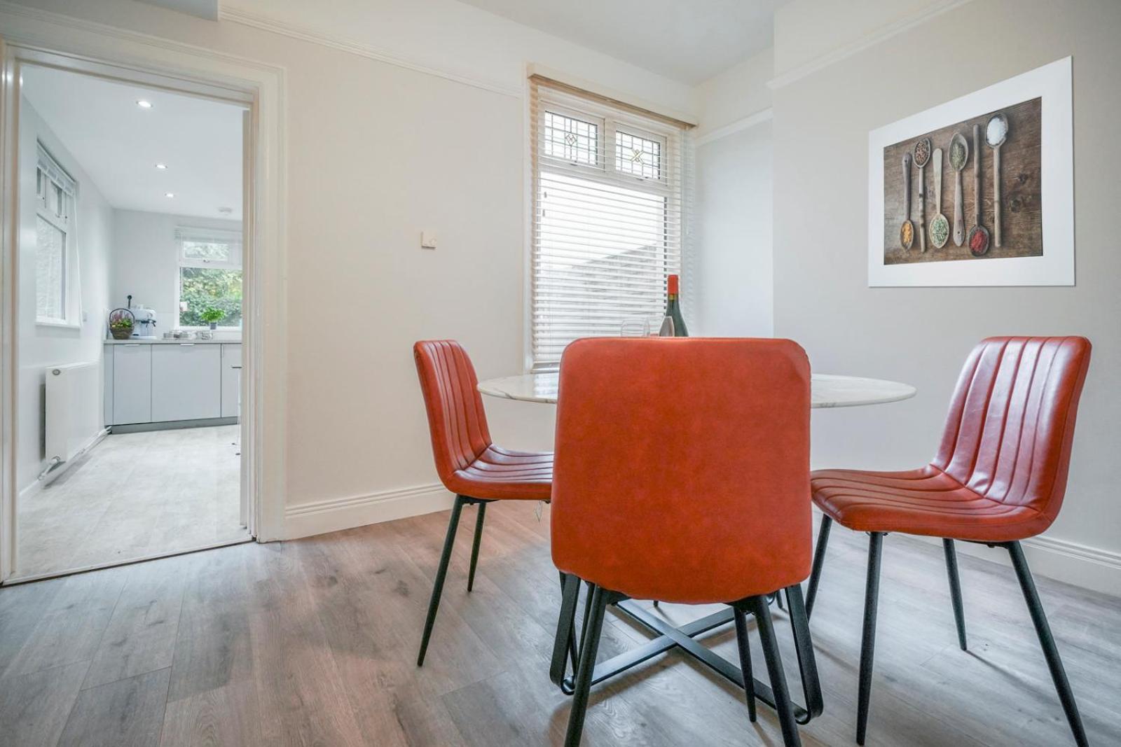 Close To City Centre Stylish 3 Bedroom House Белфаст Экстерьер фото