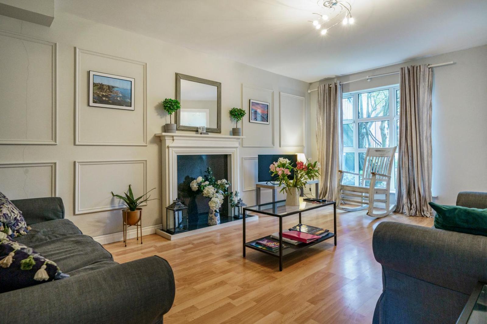 Close To City Centre Stylish 3 Bedroom House Белфаст Экстерьер фото