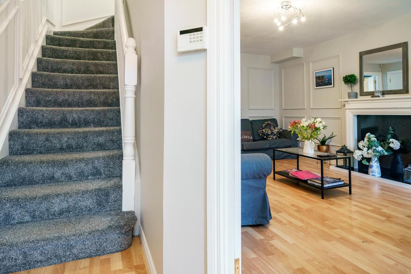 Close To City Centre Stylish 3 Bedroom House Белфаст Экстерьер фото